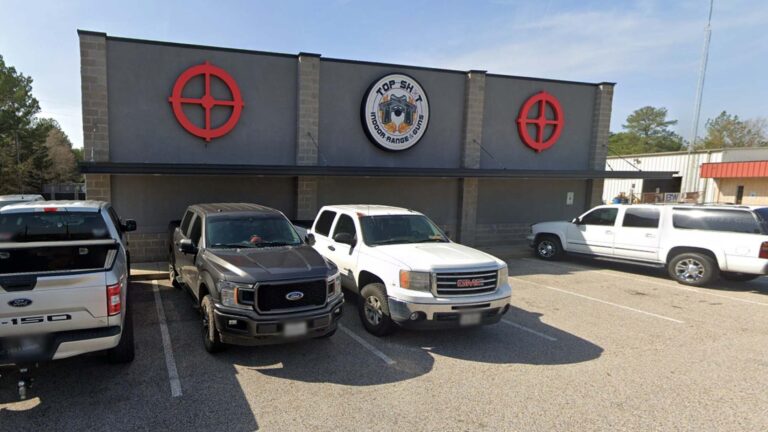 Walt's Outdoor World - Top Shot Indoor Range